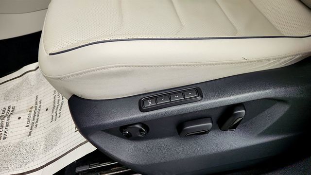 2022 Volkswagen Tiguan 2.0T SEL R-Line 4MOTION - 23019633 - 11