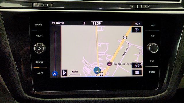 2022 Volkswagen Tiguan 2.0T SEL R-Line 4MOTION - 23019633 - 19