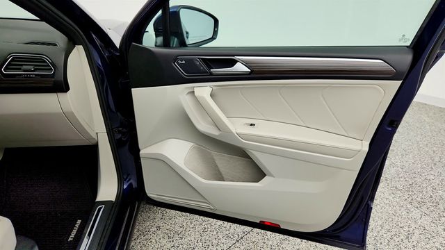 2022 Volkswagen Tiguan 2.0T SEL R-Line 4MOTION - 23019633 - 26