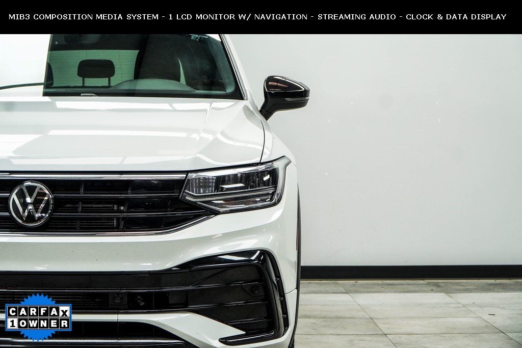 2022 Volkswagen Tiguan SE R-Line Black photo 4