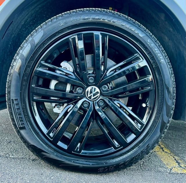 2022 Volkswagen Tiguan 2.0T SE R-Line Black 4MOTION - 23014011 - 34