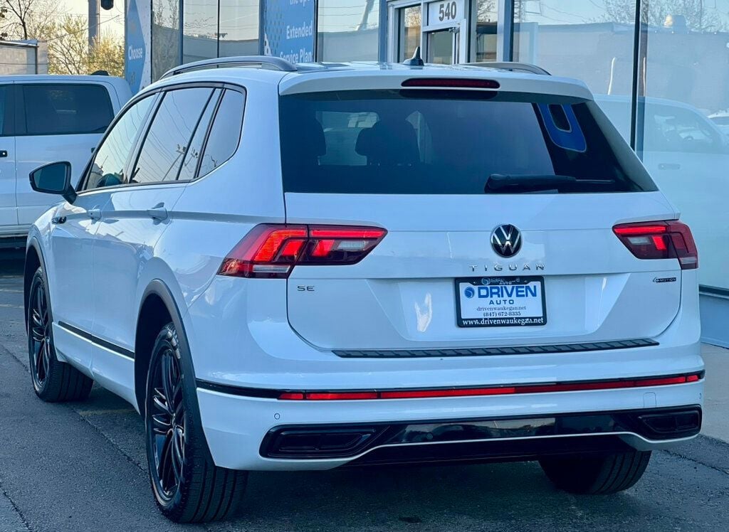 2022 Volkswagen Tiguan 2.0T SE R-Line Black 4MOTION - 23014011 - 38