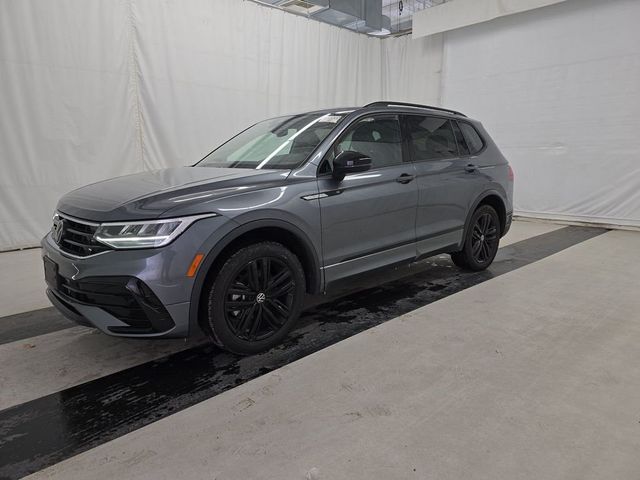 2022 Volkswagen Tiguan 2.0T SE R-Line Black 4MOTION - 22991432 - 1