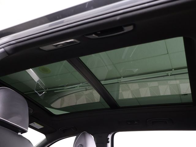 2022 Volkswagen Tiguan 2.0T SE R-Line Black 4MOTION - 22991432 - 19