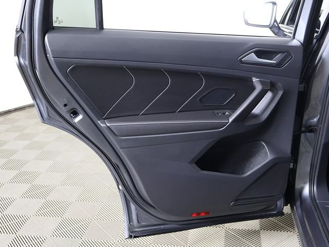 2022 Volkswagen Tiguan 2.0T SE R-Line Black 4MOTION - 22991432 - 24