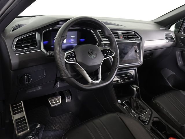 2022 Volkswagen Tiguan 2.0T SE R-Line Black 4MOTION - 22991432 - 26
