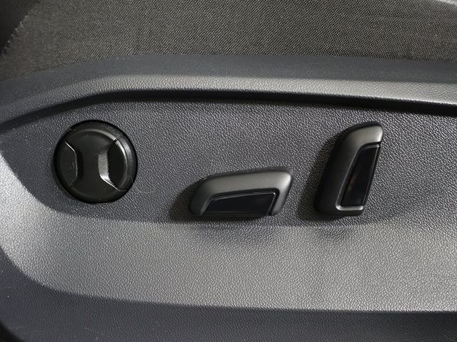 2022 Volkswagen Tiguan 2.0T SE R-Line Black 4MOTION - 22991432 - 32