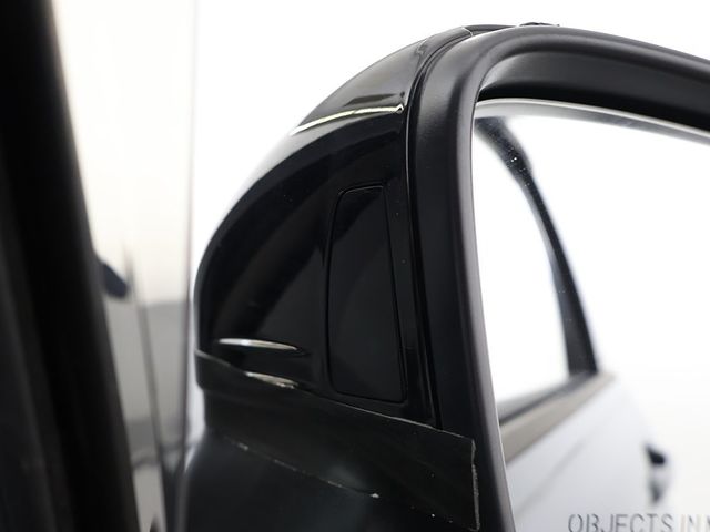 2022 Volkswagen Tiguan 2.0T SE R-Line Black 4MOTION - 22991432 - 36