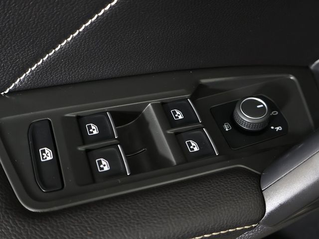 2022 Volkswagen Tiguan 2.0T SE R-Line Black 4MOTION - 22991432 - 37