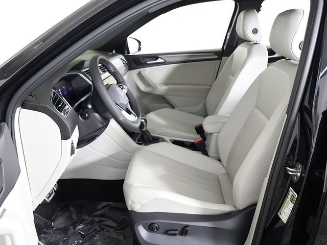 2022 Volkswagen Tiguan 2.0T SE R-Line Black 4MOTION - 23026000 - 32