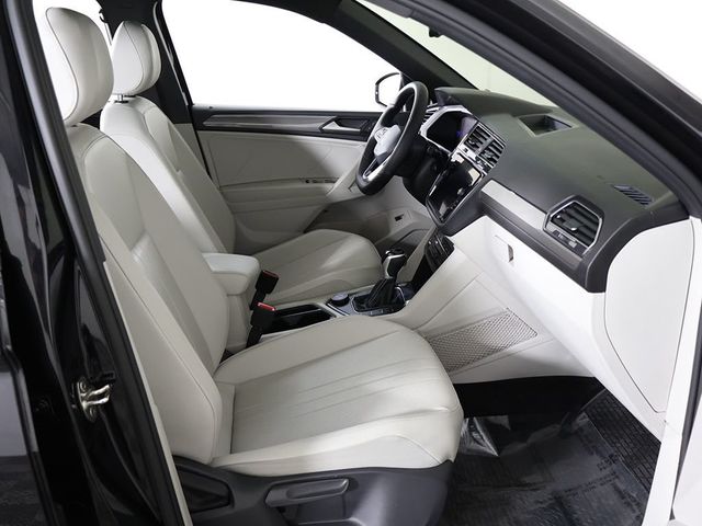 2022 Volkswagen Tiguan 2.0T SE R-Line Black 4MOTION - 23026000 - 33