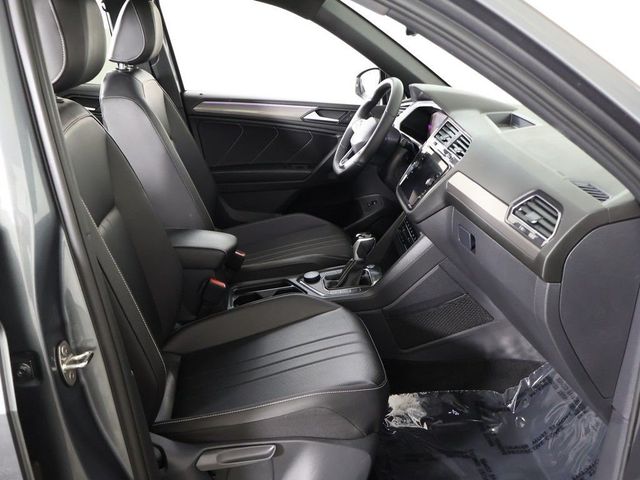 2022 Volkswagen Tiguan 2.0T SE R-Line Black 4MOTION - 23035028 - 30
