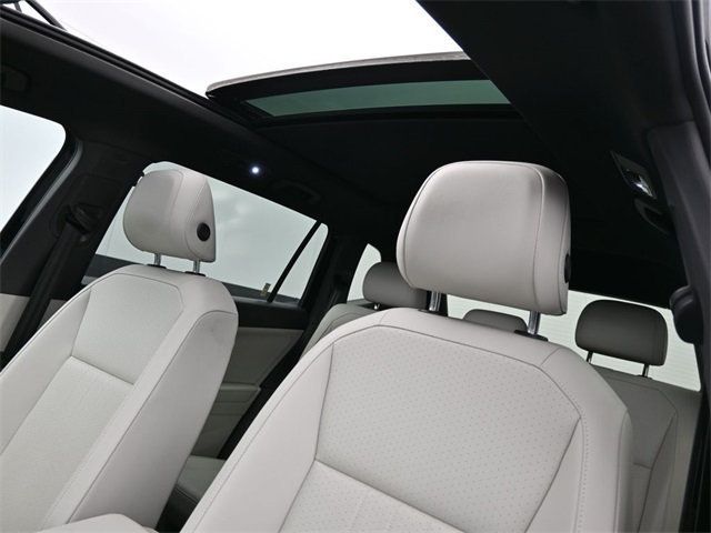 2022 Volkswagen Tiguan 2.0T SE R-Line Black 4MOTION - 22941222 - 12