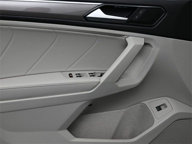 2022 Volkswagen Tiguan 2.0T SE R-Line Black 4MOTION - 22941222 - 13