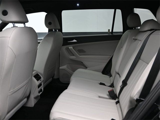 2022 Volkswagen Tiguan 2.0T SE R-Line Black 4MOTION - 22941222 - 15