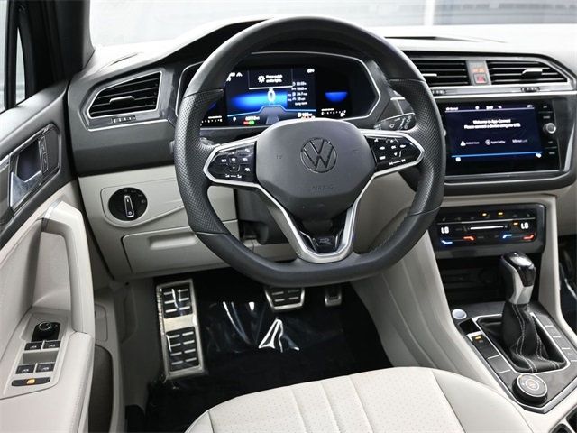 2022 Volkswagen Tiguan 2.0T SE R-Line Black 4MOTION - 22941222 - 21