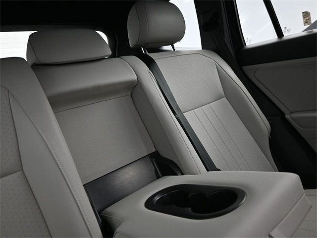 2022 Volkswagen Tiguan 2.0T SE R-Line Black 4MOTION - 22941222 - 23