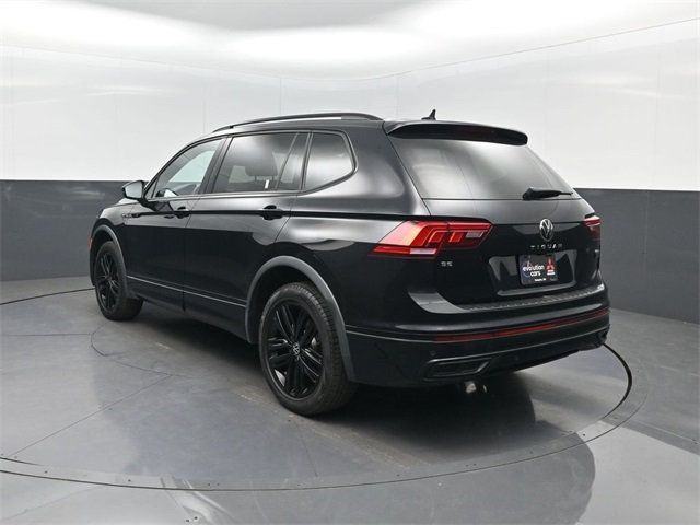 2022 Volkswagen Tiguan SE R-Line Black photo 2