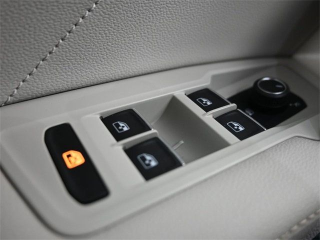 2022 Volkswagen Tiguan 2.0T SE R-Line Black 4MOTION - 22941222 - 31