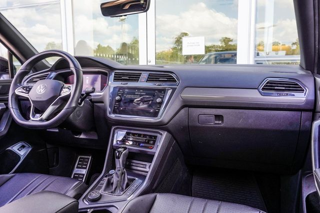 2022 Volkswagen Tiguan 2.0T SE R-Line Black 4MOTION - 22916882 - 23