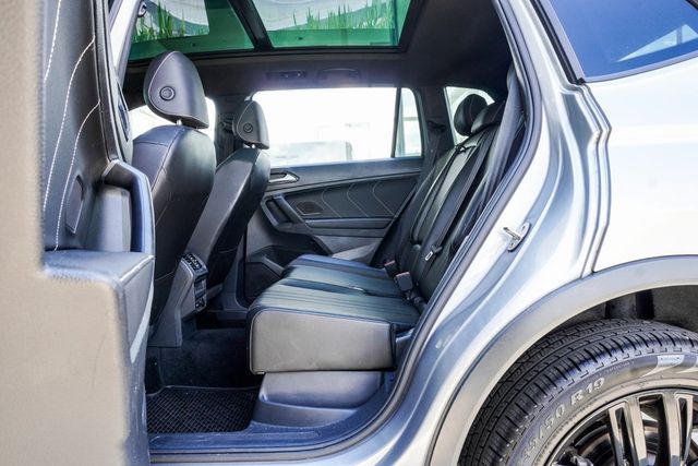 2022 Volkswagen Tiguan 2.0T SE R-Line Black 4MOTION - 22916882 - 29