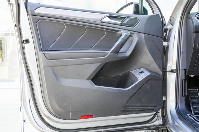 2022 Volkswagen Tiguan 2.0T SE R-Line Black 4MOTION - 22916882 - 30