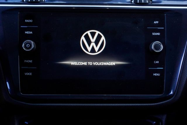 2022 Volkswagen Tiguan 2.0T SE R-Line Black 4MOTION - 22934591 - 25
