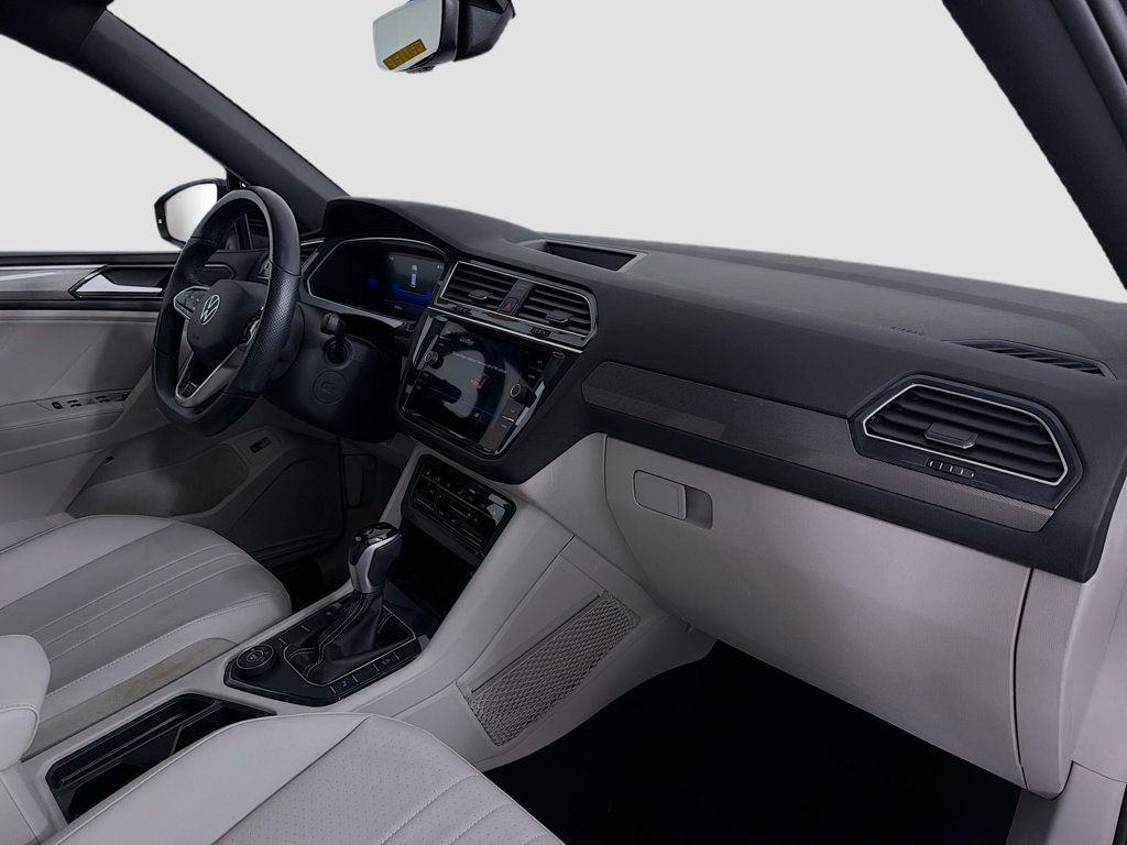 2022 Volkswagen Tiguan 2.0T SE R-Line Black 4MOTION - 22960158 - 27