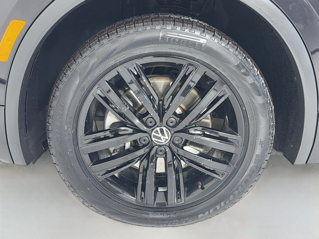 2022 Volkswagen Tiguan 2.0T SE R-Line Black 4MOTION - 22960158 - 29