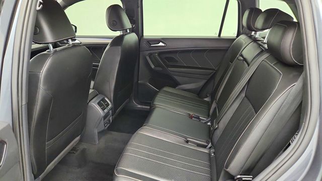 2022 Volkswagen Tiguan 2.0T SE R-Line Black 4MOTION - 22972382 - 19