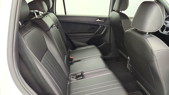2022 Volkswagen Tiguan 2.0T SE R-Line Black 4MOTION - 23034876 - 21