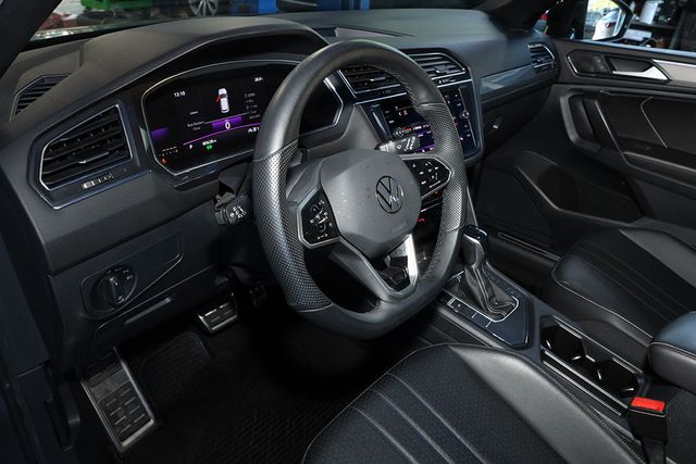 2022 VOLKSWAGEN TIGUAN 2.0T SE R-Line Black FWD - 22964729 - 22