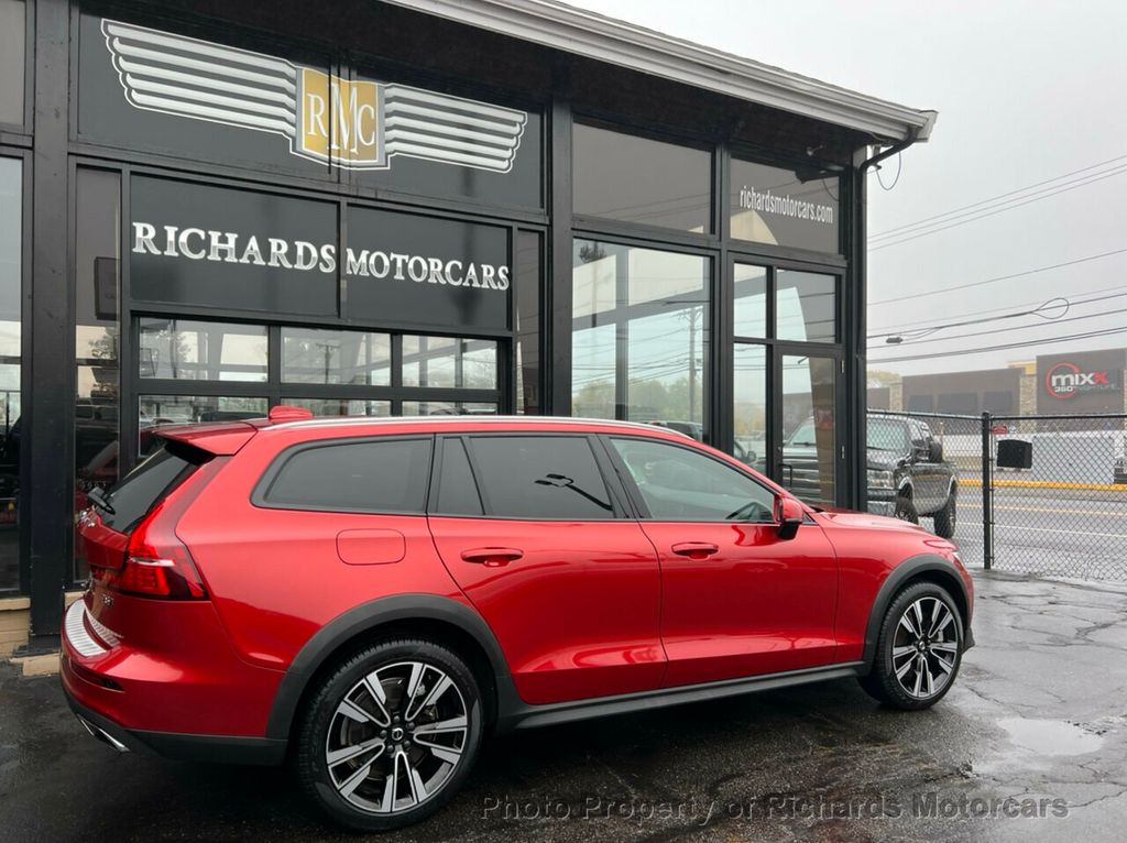 2022 Volvo V60 Cross Country T5 AWD - 21578343 - 2