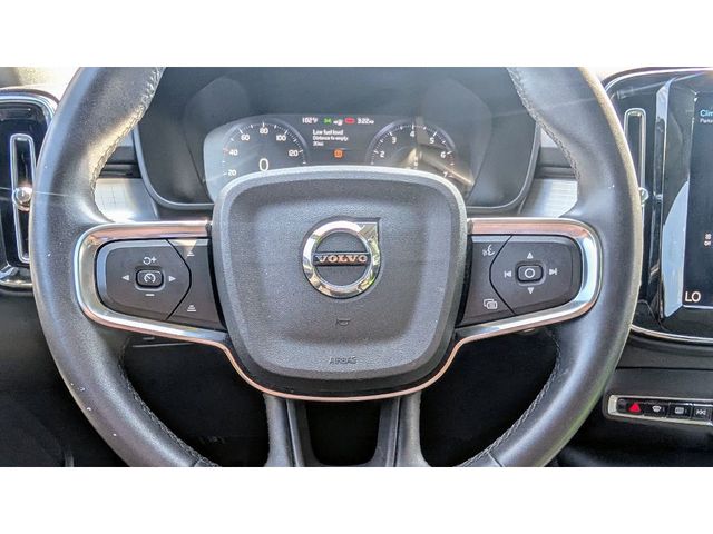2022 Volvo XC40 T5 AWD Momentum - 22889859 - 17
