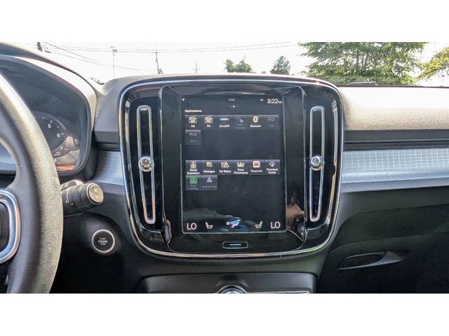 2022 Volvo XC40 T5 AWD Momentum - 22889859 - 21