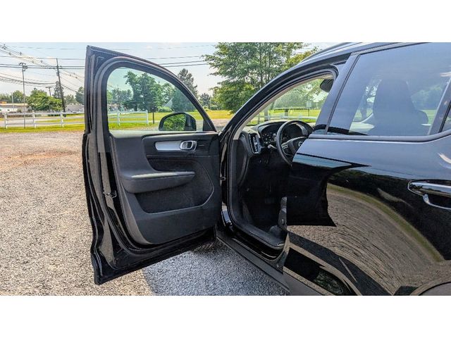 2022 Volvo XC40 T5 AWD Momentum - 22889859 - 8