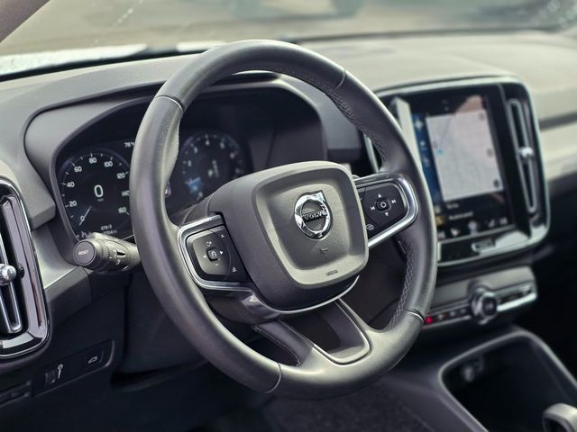 2022 Volvo XC40 T5 AWD Momentum - 22967352 - 13