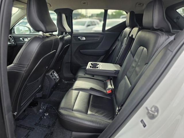 2022 Volvo XC40 T5 AWD Momentum - 22967352 - 16