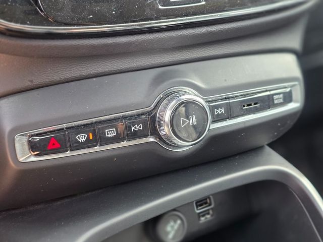 2022 Volvo XC40 T5 AWD Momentum - 22967352 - 30