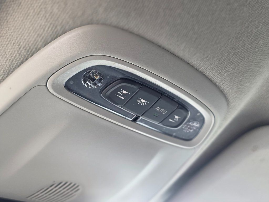 2022 Volvo XC40 T5 AWD Momentum - 22967352 - 37