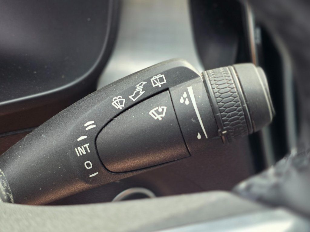 2022 Volvo XC40 T5 AWD Momentum - 22967352 - 39