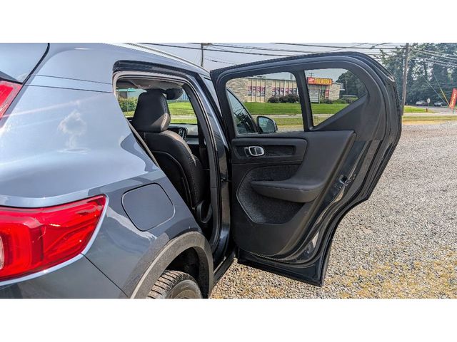 2022 Volvo XC40 T5 AWD Momentum - 22895931 - 11