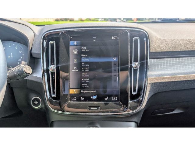 2022 Volvo XC40 T5 AWD Momentum - 22895931 - 22