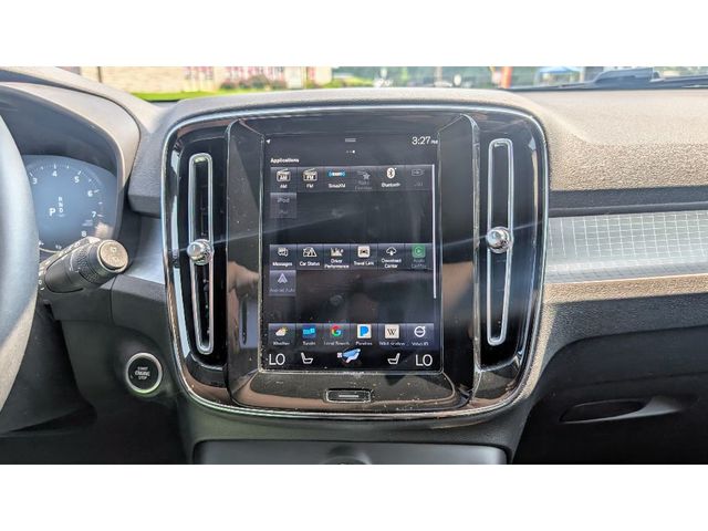 2022 Volvo XC40 T5 AWD Momentum - 22895931 - 24