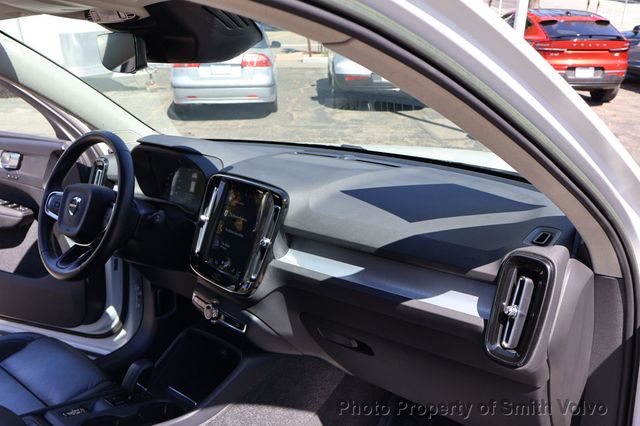 2022 Volvo XC40 T5 AWD Momentum - 23025507 - 15