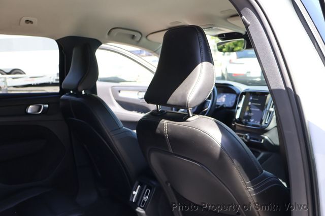2022 Volvo XC40 T5 AWD Momentum - 23025507 - 18