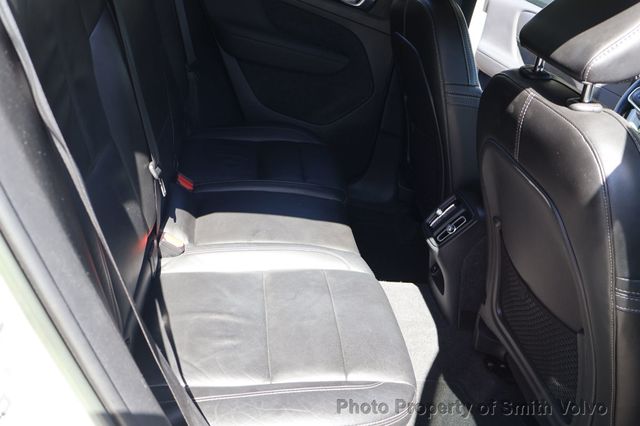 2022 Volvo XC40 T5 AWD Momentum - 23025507 - 19