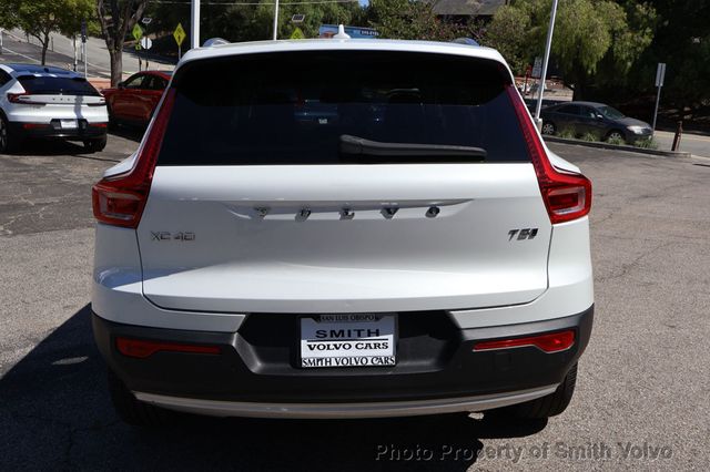 2022 Volvo XC40 T5 AWD Momentum - 23025507 - 3