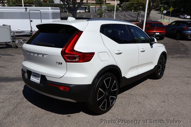 2022 Volvo XC40 T5 AWD Momentum - 23025507 - 4