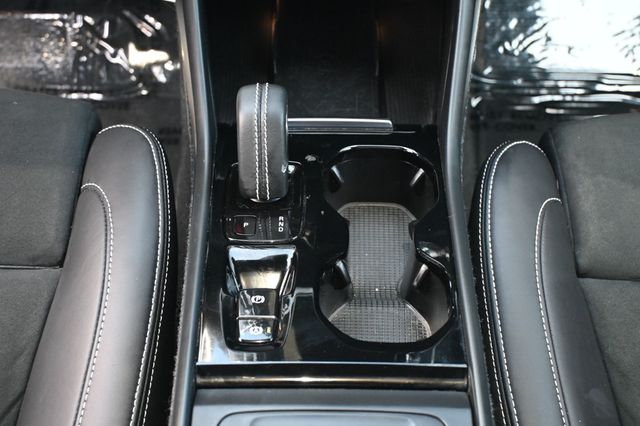 2022 Volvo XC40 T5 AWD R-Design - 22872986 - 11